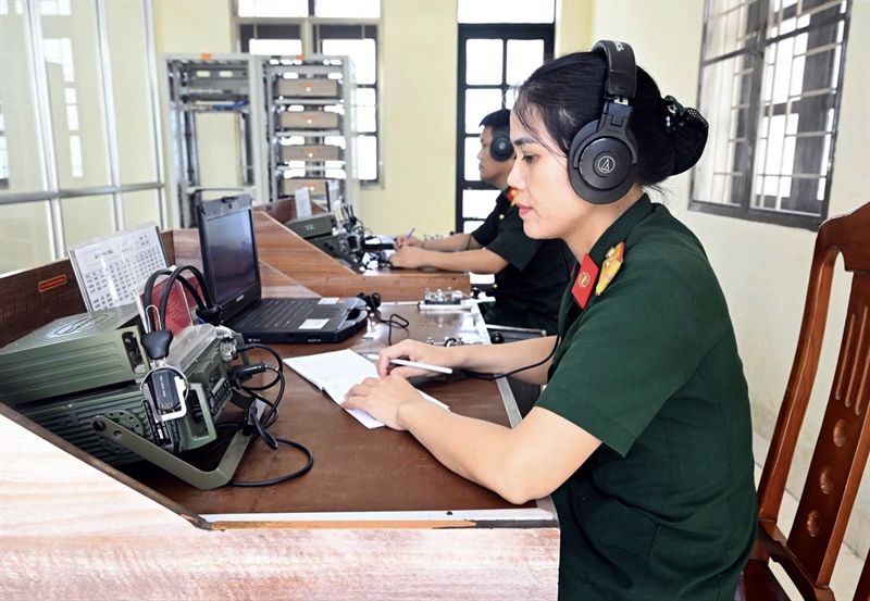 Lữ đoàn Thông tin 205 - Giữ vững mạch nối thông tin
