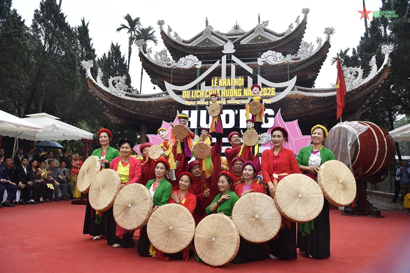 Khai hội Chùa Hương: Đồng bộ giải pháp vì một lễ hội văn minh