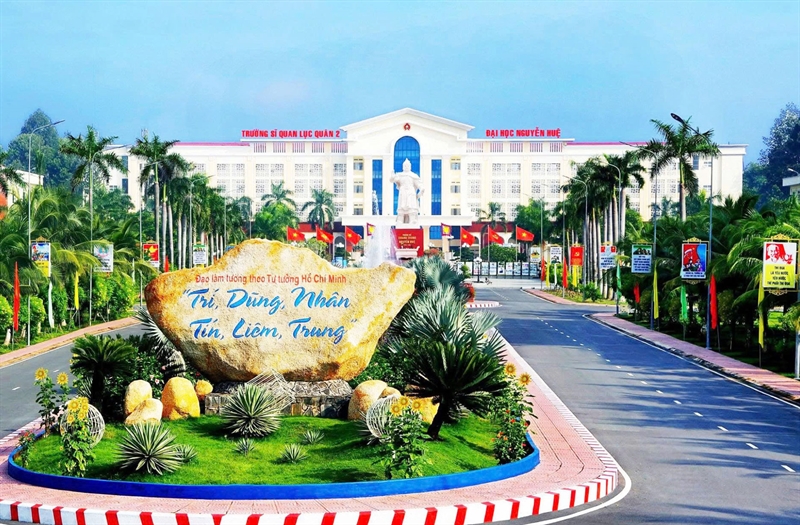 65 năm - Dấu ấn trưởng thành của ngôi trường ra đời giữa chiến khu