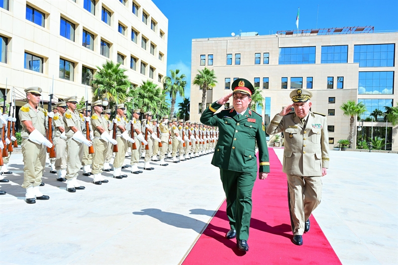 Một số hình ảnh hoạt động của Đại tướng Nguyễn Trọng Nghĩa tại Belarus và Algeria